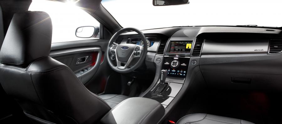  Ford Taurus SHO 2012 года  (фото 3 из 18)